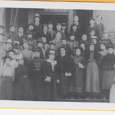Oregon City High School Students 1900