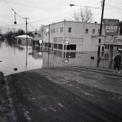1964 Flood - Tony's Fish Market - Oregon City Flood,
