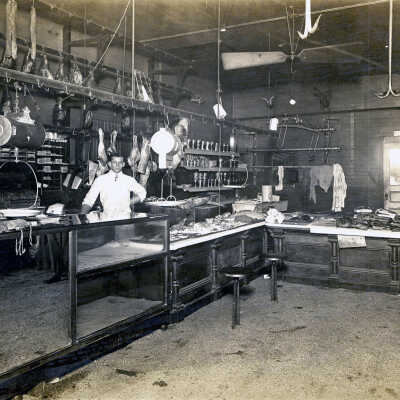 Pioneer Meat Market 1913 - 5th and Main