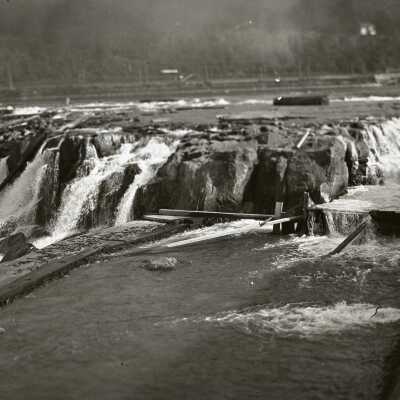 Willamette Falls 1887 - Fish Ladder
