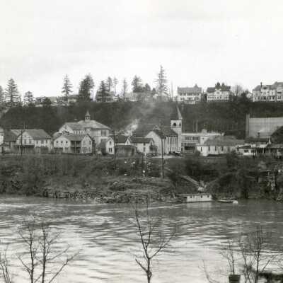 Waterfront from 8th to 10th St., Oregon City, 1929.: Copyright: Clackamas County Historical Society; Origsize: 5x7; Origformat: Print-Photographic