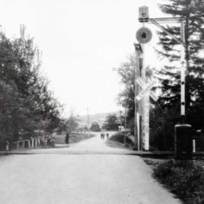Oregon City Railroad Crossing at 16th Street