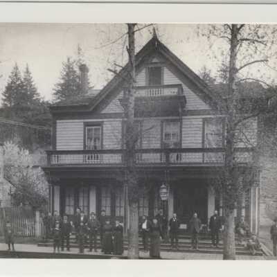 Cliff House Building Oregon City