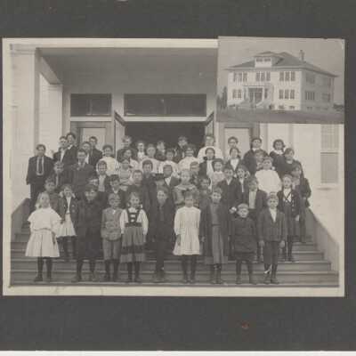 Gladstone School building and Class
