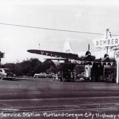 Bomber Service Station - Milwaukie, Oregon