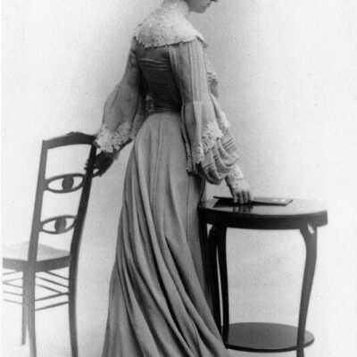 Jennie B. Harris (Beatie) 1902: Copyright: None; Origsize: 5" x  10"; Origformat: Print-Photographic