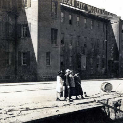 Oregon City Woolen Mill - 1909