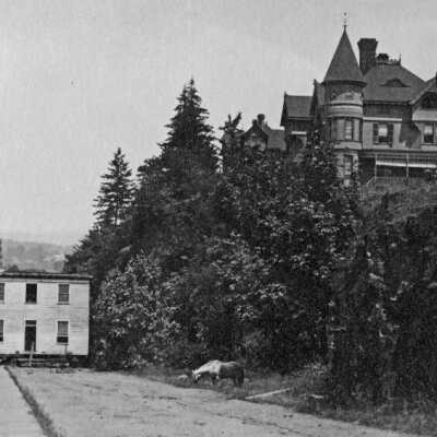 McLoughlin House being moved up Singer Hill, 1909.: Copyright: Clackamas County Historical Society; Origsize: 3x5; Origformat: Print-Photographic
