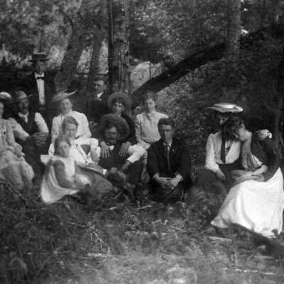 Picnic at Roethe's Landing