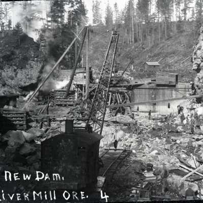 Estacada c.1910 - River Mill Dam Construction