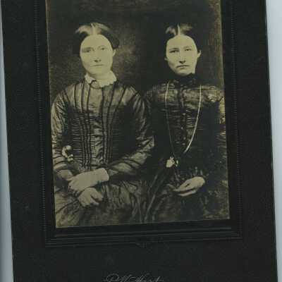 Twins from Canemah