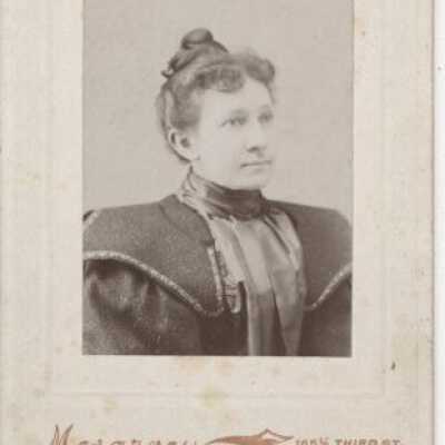 Unknown Woman - Studio Portrait