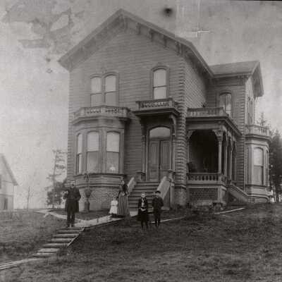 Cross Residence, 12th and J.Q. Adams, Oregon City