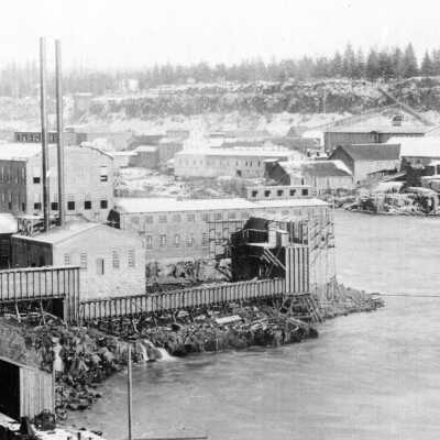 Mills on the Willamette River from West Linn, pre-1890.