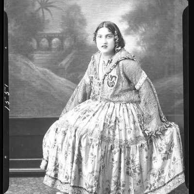 Photgraph of a woman for Pauline Gap - March 1930 - Negative