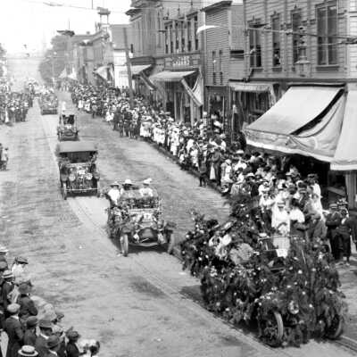 Fourth of July Parade 1915 - Oregon City - 6th and Main