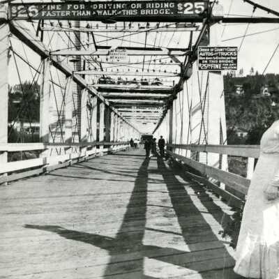 Oregon City-West Linn Suspension Bridge in 1897.