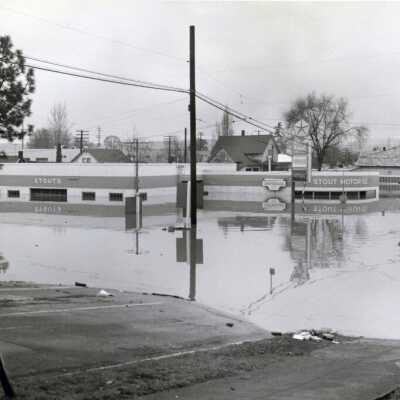 1964 Flood - 14th and Washington Streets - Oregon City - Stout's Motors