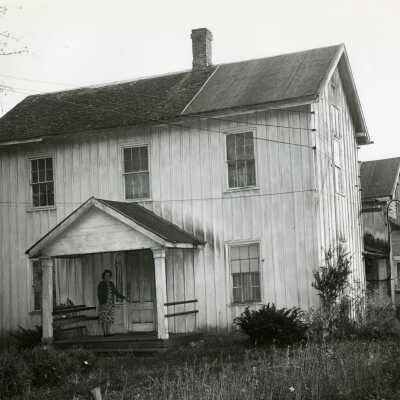 Locust Farm in Oregon City