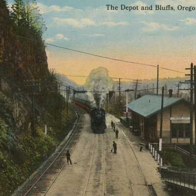 Oregon City Train Arriving at Station Postcard