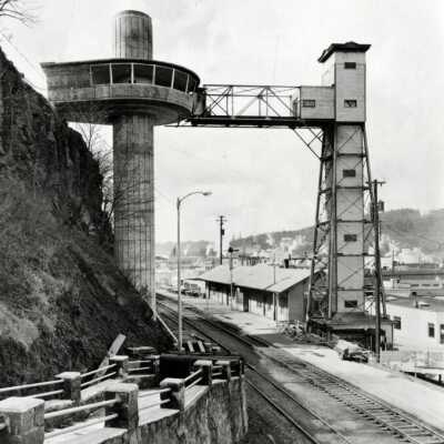 Oregon City Elevator: Copyright: Clackamas County Historical Society; Origsize: 8x10; Origformat: Print-Photographic
