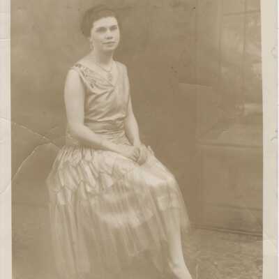 Unknown Woman - Studio Portrait