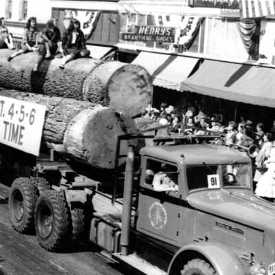 Territorial Days, Parade 1976: Copyright: Clackamas County Historical Society; Origsize: 4x6; Origformat: Print-Photographic