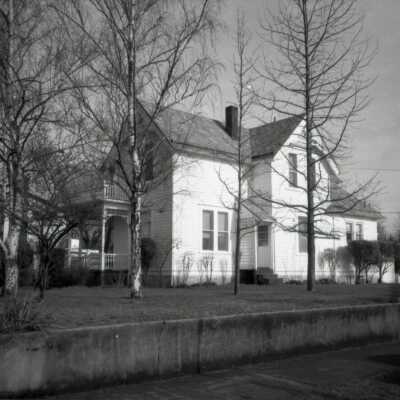 Unidentified Home in Gladstone when newer, View #2
