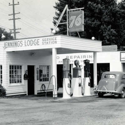 Jennings Lodge - 76 Service Station