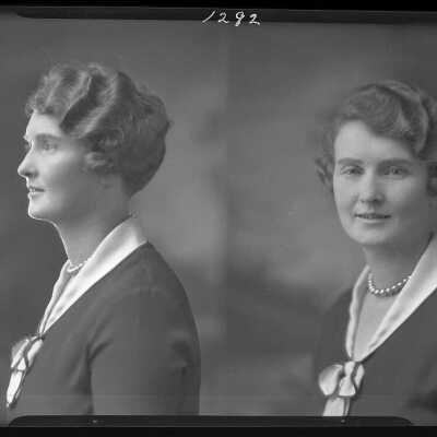 Photograph of a woman for Mrs. Leonre Park - Negative - Dated December 1929