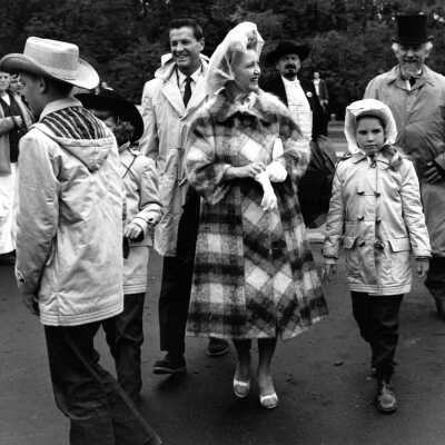 Oregon City Territorial Days 1950s - Robert Cummings and Family
