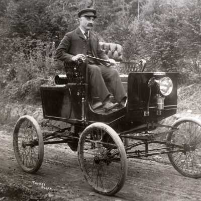 First Motor Car (Steam) Built in Oregon City, Oregon 1902