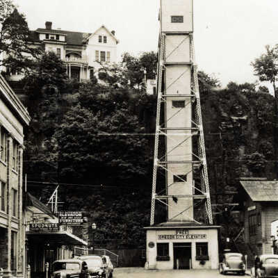 Oregon City Elevator: Copyright: Clackamas County Historical Society; Origsize: 3x5; Origformat: Print-Photographic