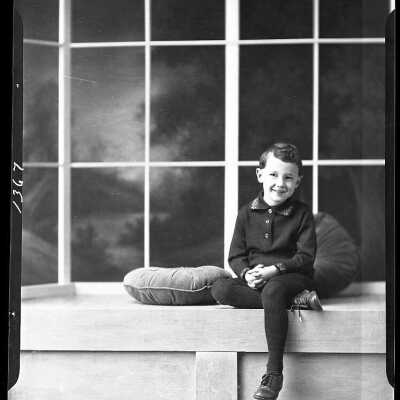 Photograph of a child for R.L. Landsdowne - February 1930 - Negative