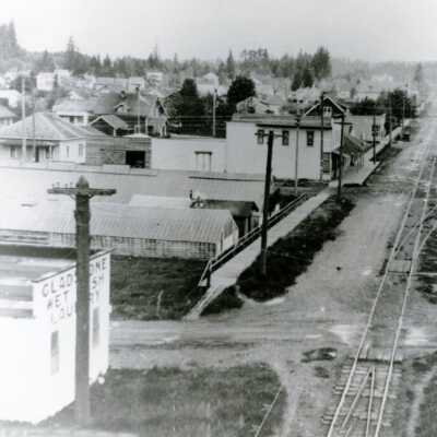 Gladstone, Portland Avenue, 1912.: Copyright: Clackamas County Historical Society; Origsize: 4" x 6"; Origformat: Print-Photographic