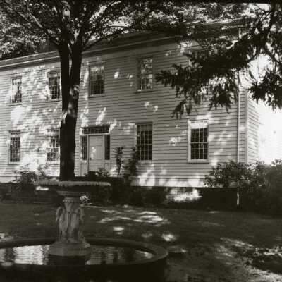 McLoughlin House Exterior, Front Entrance and Fountain.