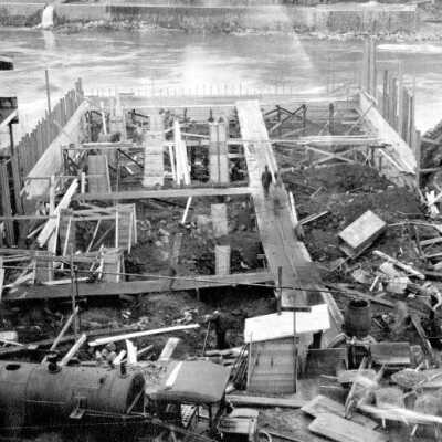 Oregon City Woolen Mill construction, 1917: Copyright: Clackamas County Historical Society; Origsize: 3x5; Origformat: Print-Photographic