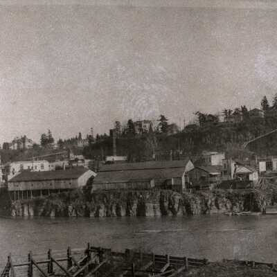 Oregon City from West Linn, 4th to 7th Streets from the River