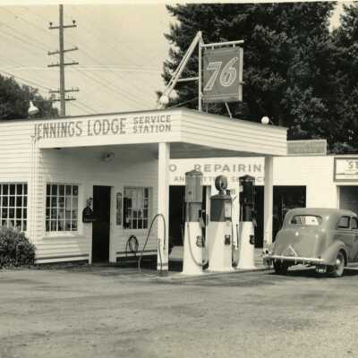 Jennings Lodge 1930s - 76 Service Station.