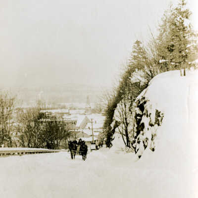 Oregon City 1900 ca. - Horse and Buggy on Singer Hill after Snowstorm