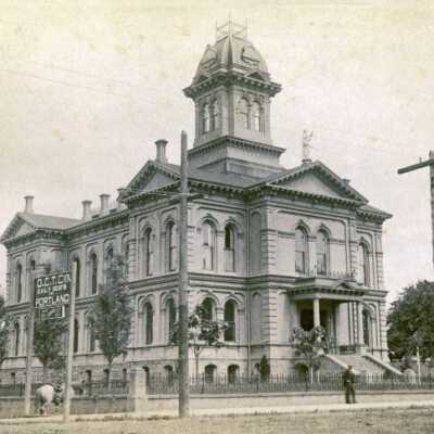 Clackamas County Courthouse, Oregon City, 1988.: Copyright: Clackamas County Historical Society; Origsize: 4" x 6"; Origformat: Print-Photographic