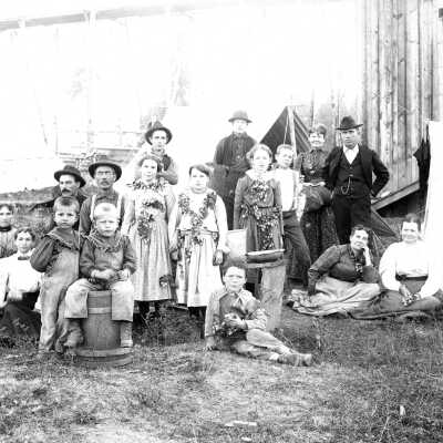 Hop Picking Group - Decorated for Festival