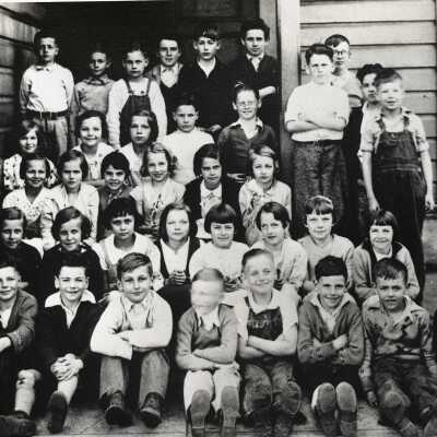 McLoughlin Institute Students 1934 - 3rd and 4th Grades - 10th and Main, Oregon City