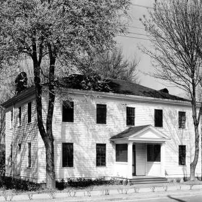 McLoughlin House on Center Street, Oregon City.