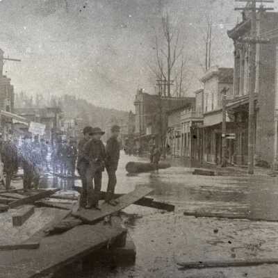 1890 Flood Oregon City: Copyright: CCHS; Origsize: 4x5; Origformat: Negative; Resolution: 800 DPI; Negno: Society 17