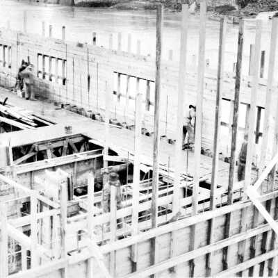 Oregon City Woolen Mill construction, 1917: Copyright: Clackamas County Historical Society; Origsize: 3x5; Origformat: Print-Photographic