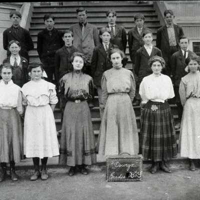 Oswego School, Grades 8 and 9, 1909.