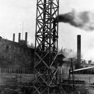 Oregon City Woolen Mill construction, 1917: Copyright: Clackamas County Historical Society; Origsize: 3x5; Origformat: Print-Photographic