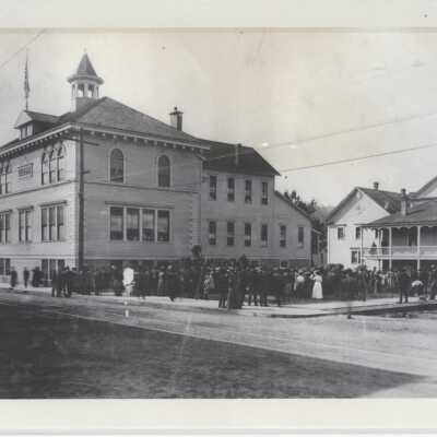 McLoughlin Institute 1907 - Dedication - 10th and Main Oregon City