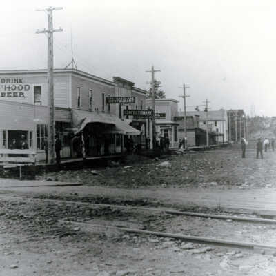 Estacada, Oregon, 1905 or 1915.: Copyright: Clackamas County Historical Society; Origsize: 4" x 6"; Origformat: Print-Photographic